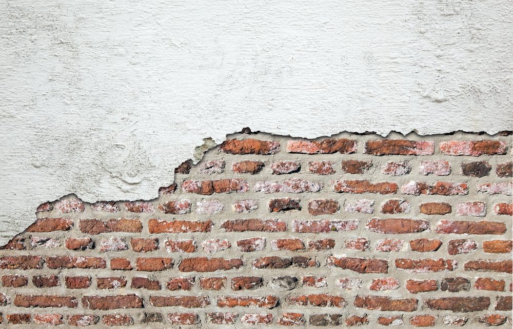 Alte Mauer, Backstein unter Putz