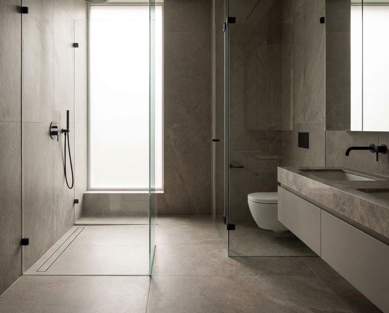 Bad mit bodengleicher Dusche